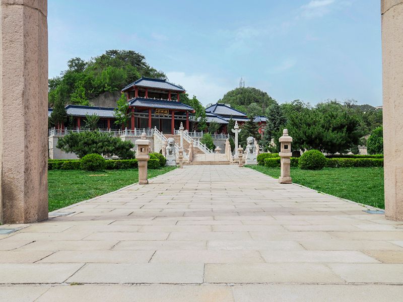 九公山纪念林和华人怀思堂相比怎么样（两个陵园生态葬该如何选择）