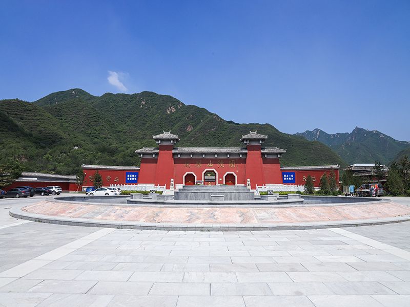 国庆选墓指南：凤凰山陵园位置、电话、价格