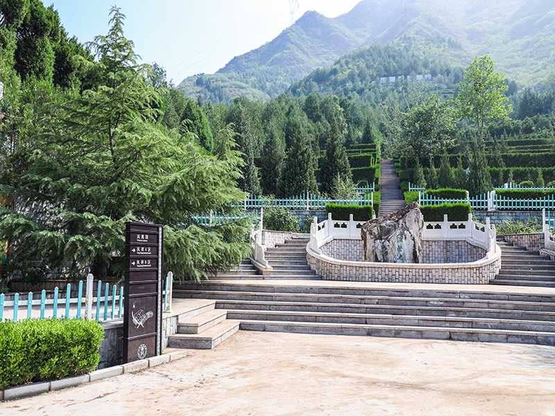 九公山纪念林和景仰园骨灰安置所如何选择（哪个墓地便宜）
