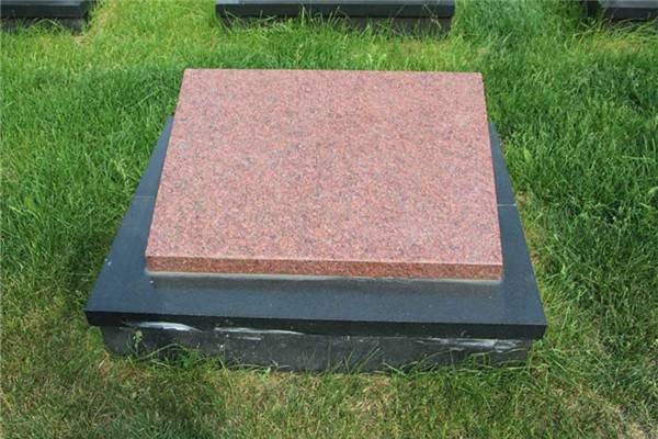 下葬时，碰到下雨天是好兆头吗(如何举行下葬仪式)